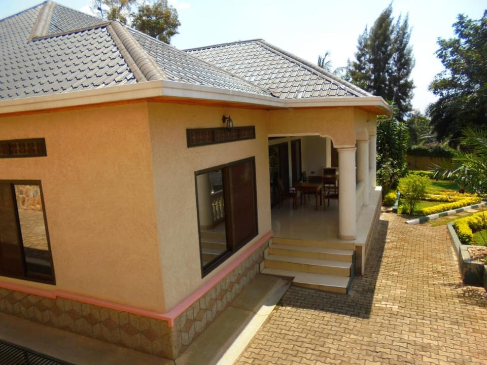 Iris Guest House Bed and Breakfast in Africa