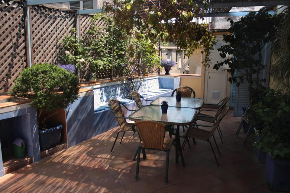 Dimora Dei Giganti Bed and Breakfast in Naples