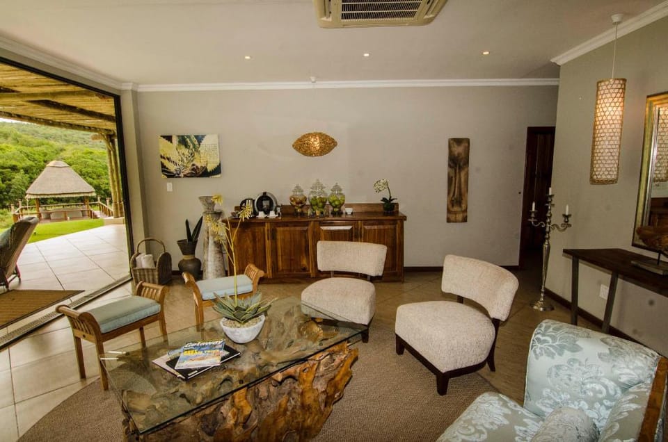 Amakhosi Safari Lodge Hotel in KwaZulu-Natal