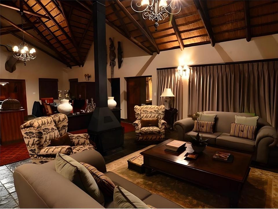 Amakhosi Safari Lodge Hotel in KwaZulu-Natal