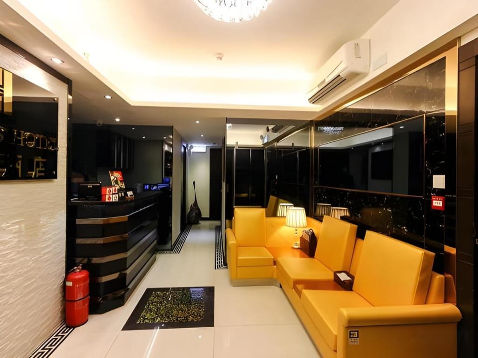 Seasons Hotel Bed and Breakfast in Hong Kong