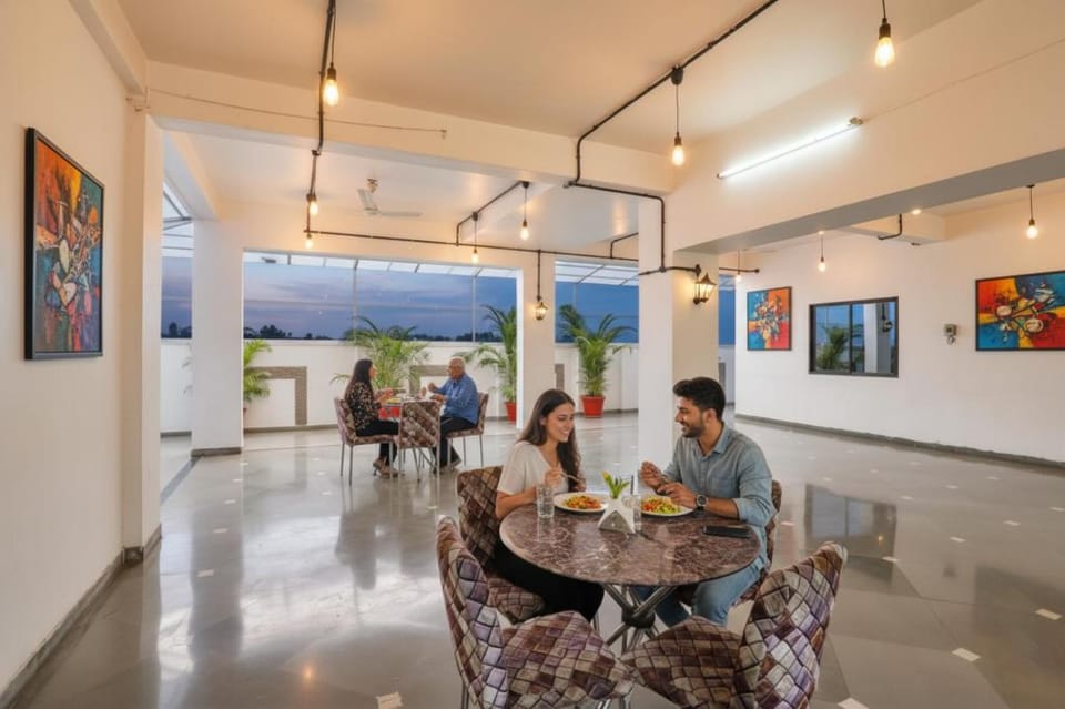 FabHotel Archanil Apartment - Sitanagar Cricket Ground Hotel in Maharashtra