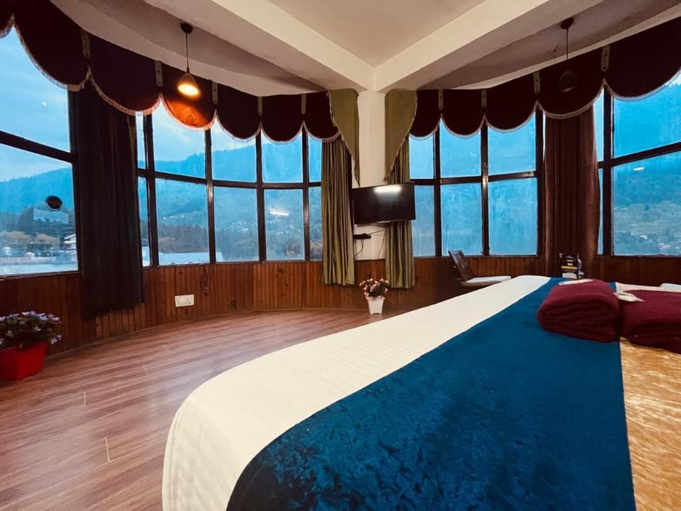 Hotel Hadimba Palace Hotel in Manali