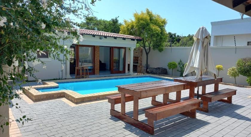 eSangweni Guest House Bed and Breakfast in KwaZulu-Natal