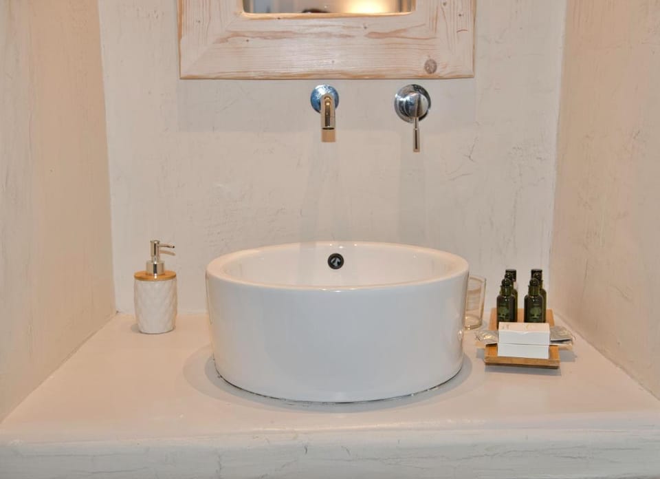 The Last Sunbeam-Adults Only Hotel in Thera