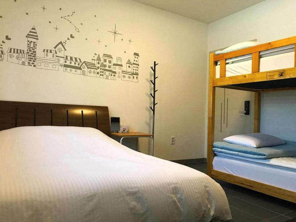 Incheon Airport Happy Place Guesthouse Hotel in Gyeonggi-do
