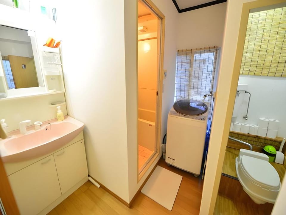 Harimayabashi Guest House Bed and Breakfast in Japan