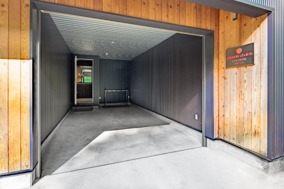 Phoenix Cocoon by HHG Chalet in Hakuba