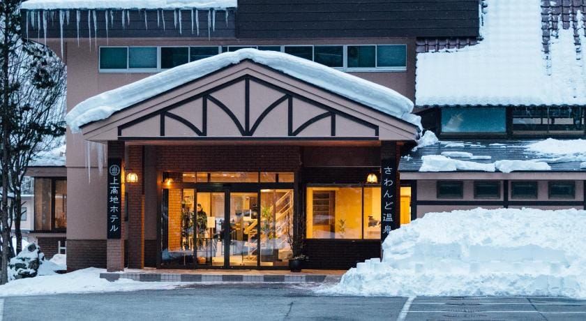 Kamikochi Hotel Ryokan in Takayama