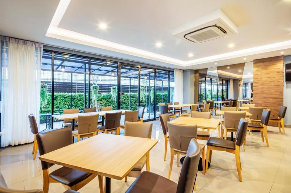 Livotel Hotel Kaset Nawamin Bangkok Hotel in Bangkok