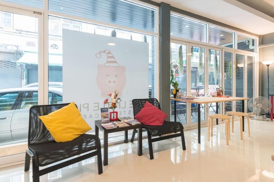 The Little Pig Sukhumvit Bed and Breakfast in Bangkok