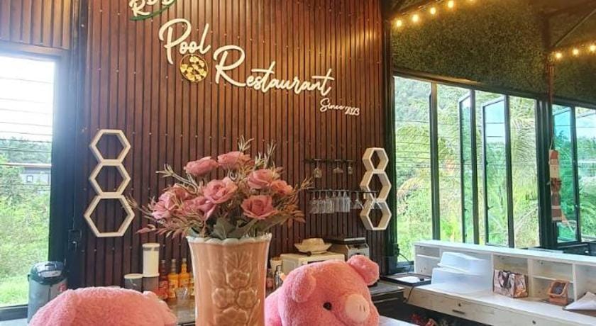 The Royal Bamboo Lodge Lodge in Khlong Sok