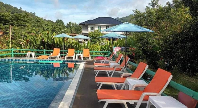 The Royal Bamboo Lodge Lodge in Khlong Sok