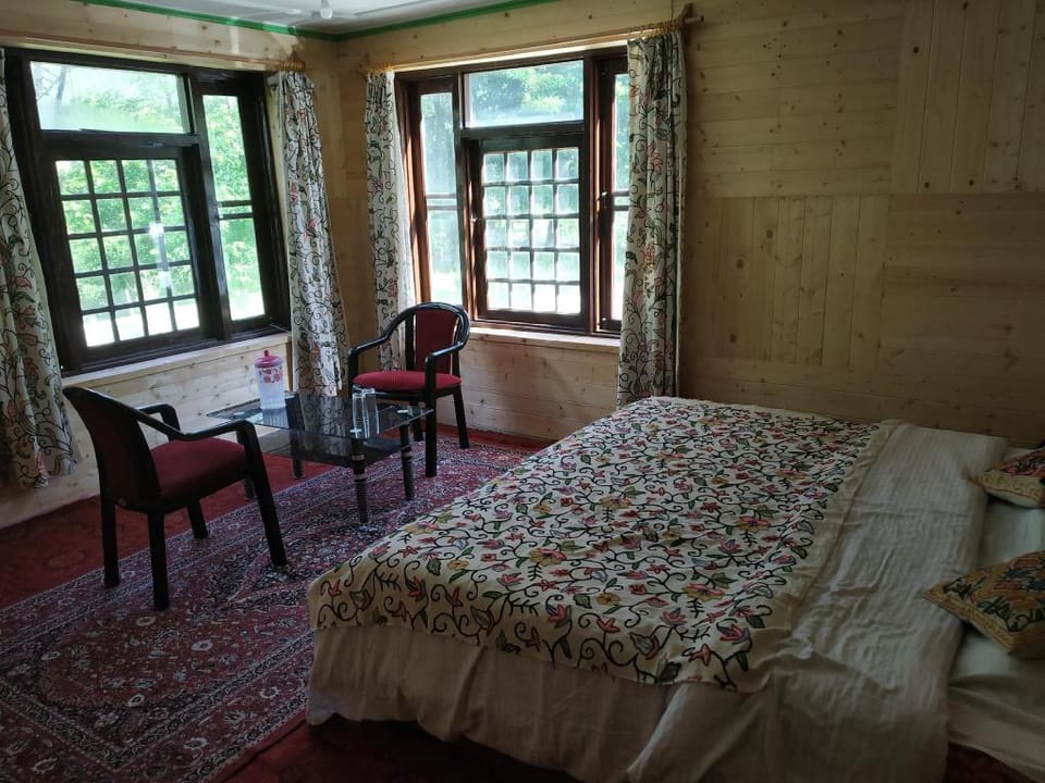 Himalaya Discover Resort Hotel in Punjab