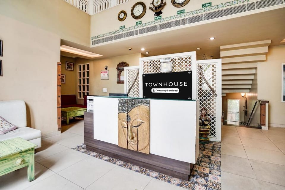 Super Townhouse Mansarovar Near Metro Station Formerly Dev Villas Hotel in Jaipur