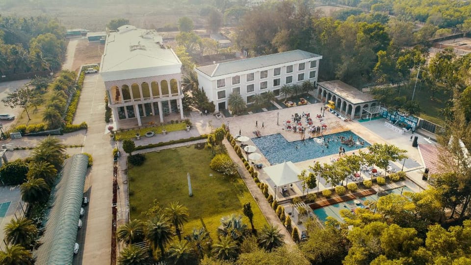 UVA Meridian Bay Resort & Spa Resort in Karnataka