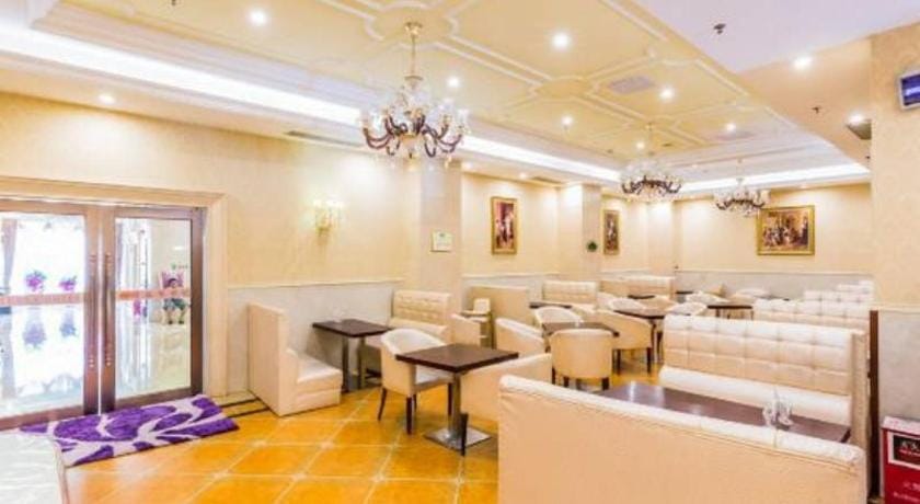 Vienna Hotel Zhongshan Xiaolan Daxin Branch Hotel in Guangzhou