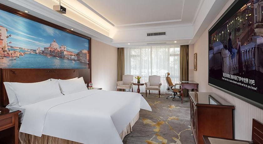Vienna Hotel Foshan Huangqi Jinbotiandi Jiazhou Plaza Hotel in Guangzhou