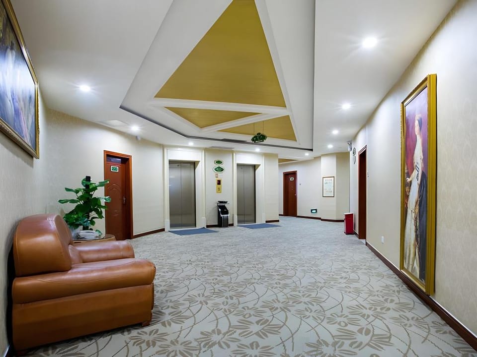 Vienna Hotel Huizhou West Lake Maidi South Road Hotel in Guangdong