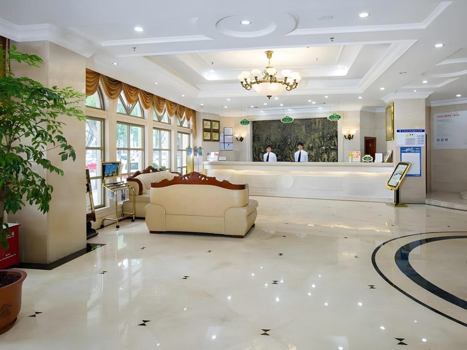Vienna Hotel Huizhou West Lake Maidi South Road Hotel in Guangdong