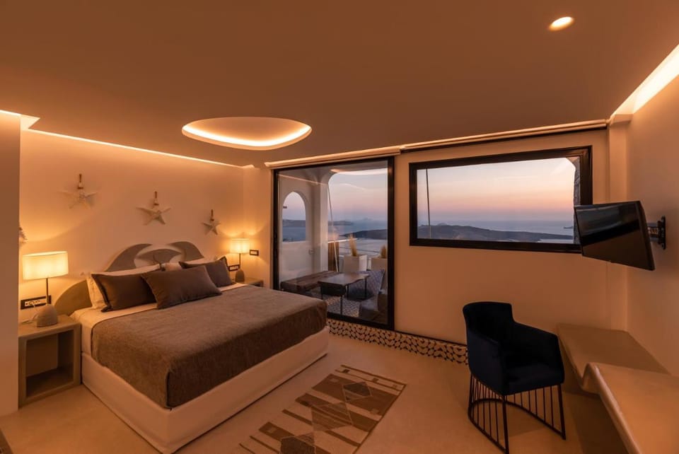 Daydream Luxury Suites Hotel in Thera