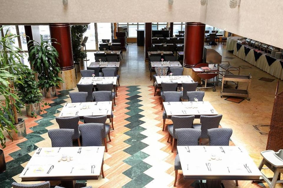 Al Bustan Hotel Hotel in Al Sharjah