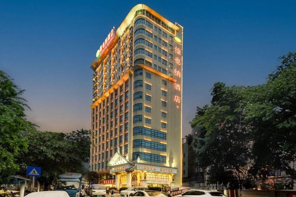 Vienna Hotel Shenzhen Fuyong Xintian Branch Hotel in Shenzhen