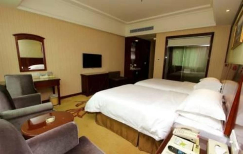 Vienna Hotel Shenzhen Shajing Shangnan Branch Hotel in Shenzhen