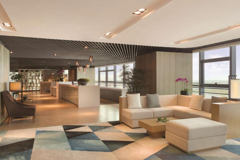 Hyatt Place Shenzhen Airport Hotel in Shenzhen