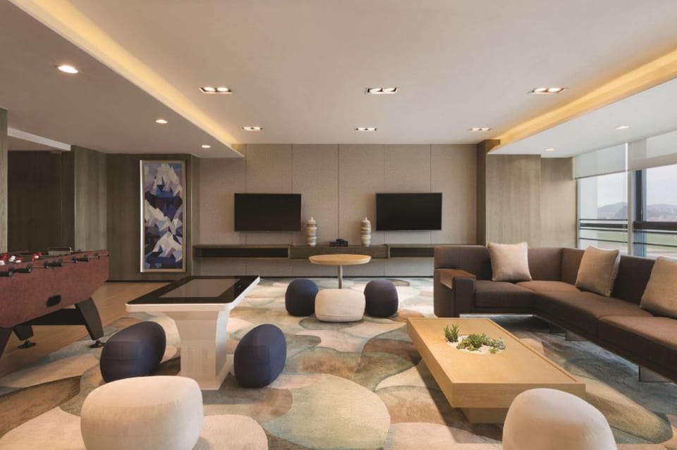 Hyatt House Shenzhen Airport Hotel in Shenzhen