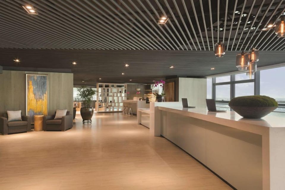 Hyatt House Shenzhen Airport Hotel in Shenzhen