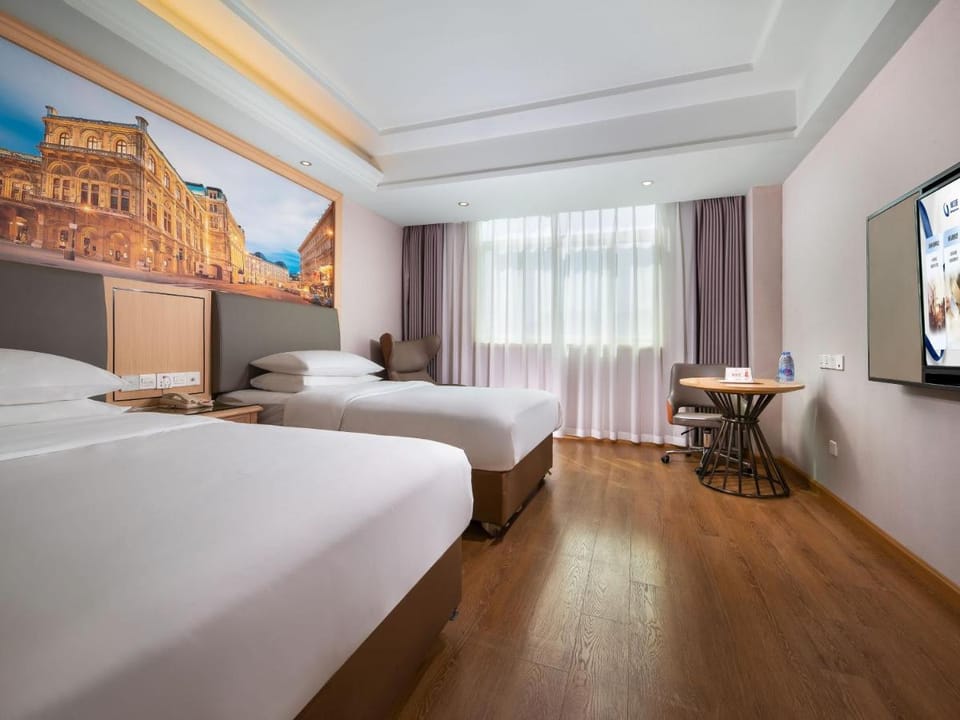 Vienna Hotel Shenzhen Henggang Cuihu Shangzhuang Hotel in Shenzhen