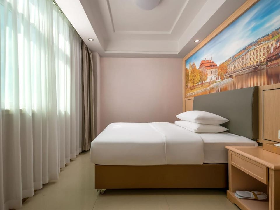 Vienna Hotel Shenzhen Henggang Cuihu Shangzhuang Hotel in Shenzhen