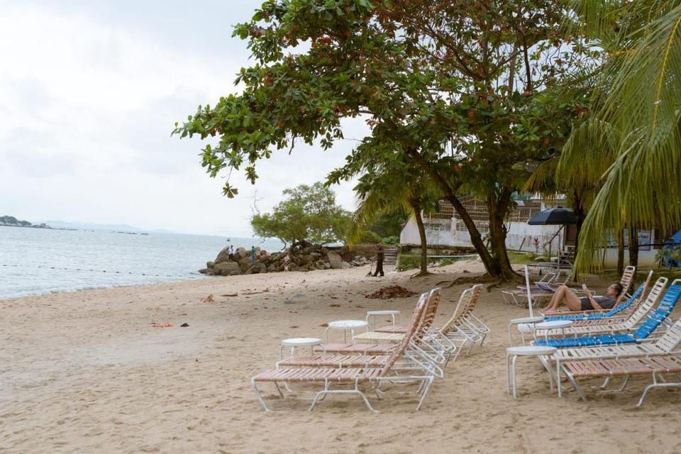 J Beach Suites At Paradise Rainbow Beach Resort Vacation rental in Tanjung Bungah
