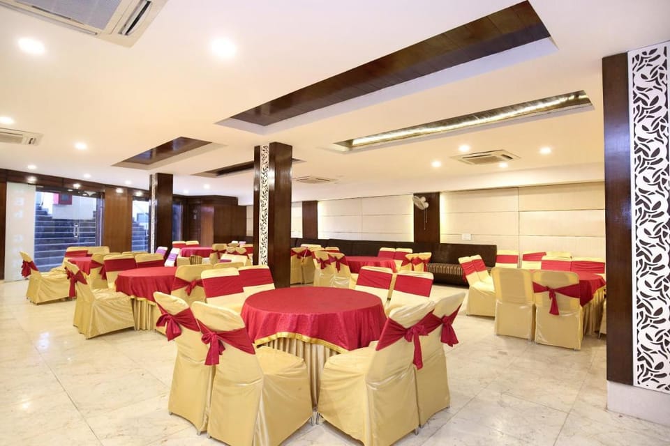 Capital O 1355 Hotel Dream Down Town Hotel in Punjab, India