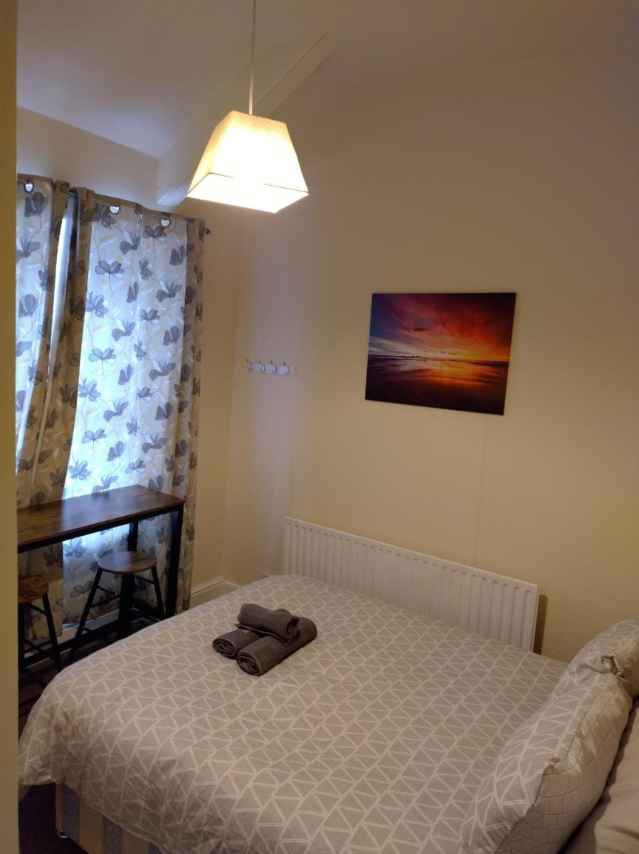 Elm Tree Guest House Bed and Breakfast in Weston-super-Mare
