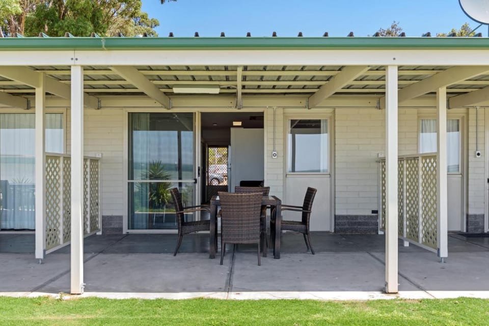 Discovery Parks - Streaky Bay Foreshore Campground/ 
RV Resort in Streaky Bay