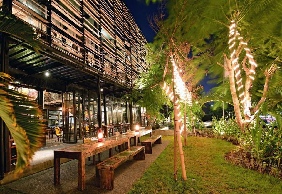 Sama Sama Suites and Restaurant Apartment in Kuta Selatan