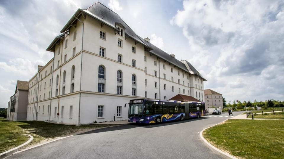 B&B HOTEL près de Disneyland Paris Hotel in Magny-le-Hongre