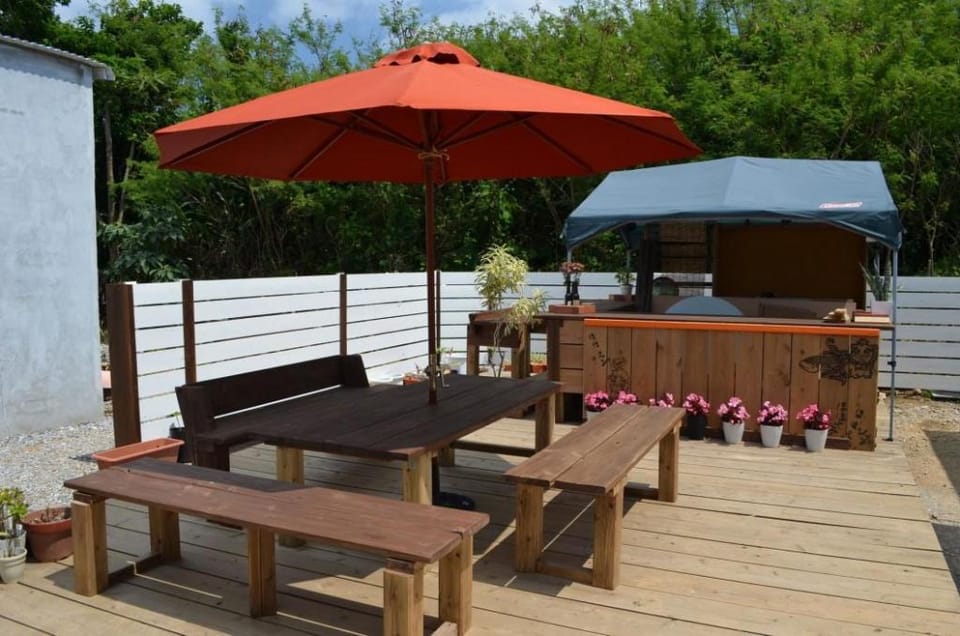 Guest House Isa Bed and Breakfast in Okinawa Prefecture