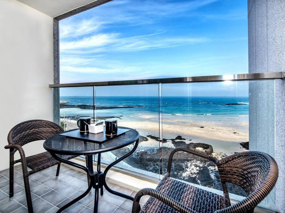 Aimi Jeju Beach Hotel Hotel in South Korea