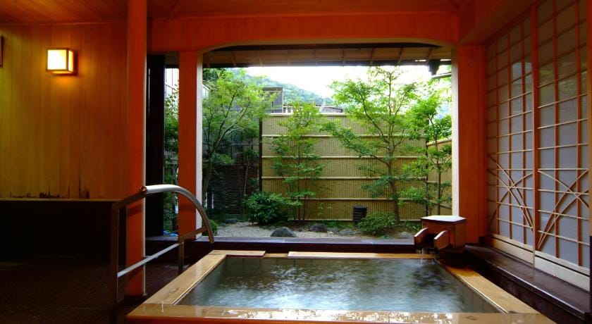Onsen Ryokan Yusakaso Hotel in Hakone