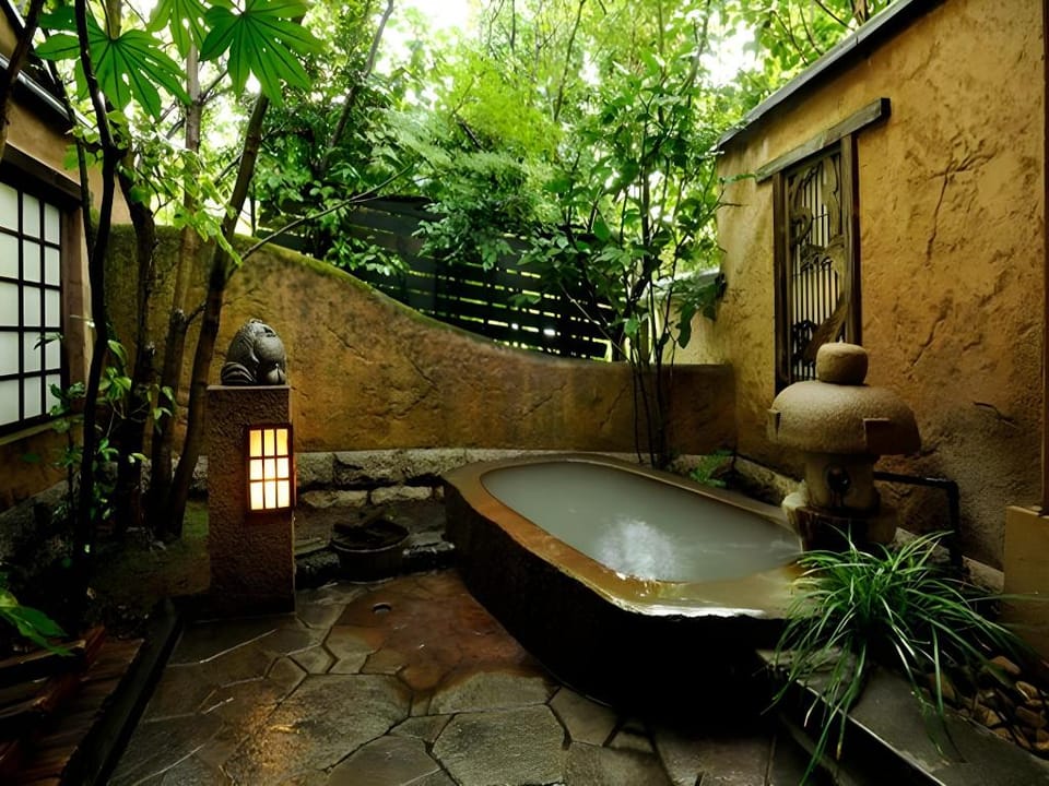 Tsumikusa No Yado Komatsu Ryokan Hotel in Japan