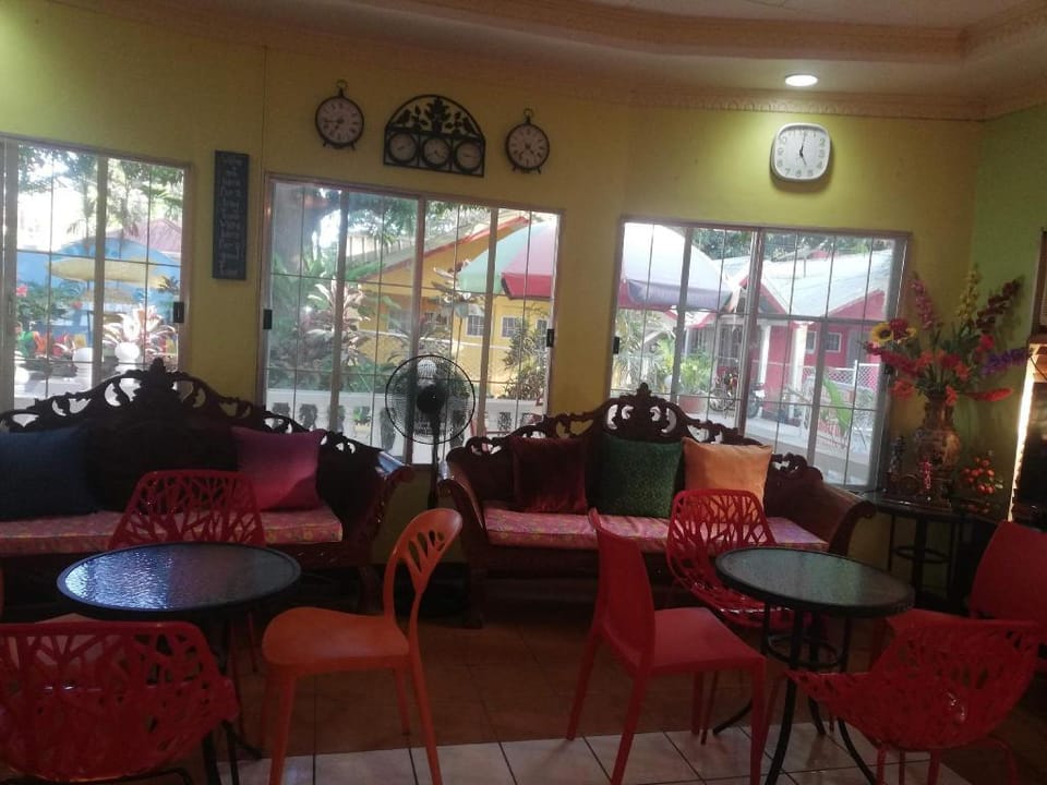 D Lucky Garden Inn and Suites Bed and Breakfast in Puerto Princesa