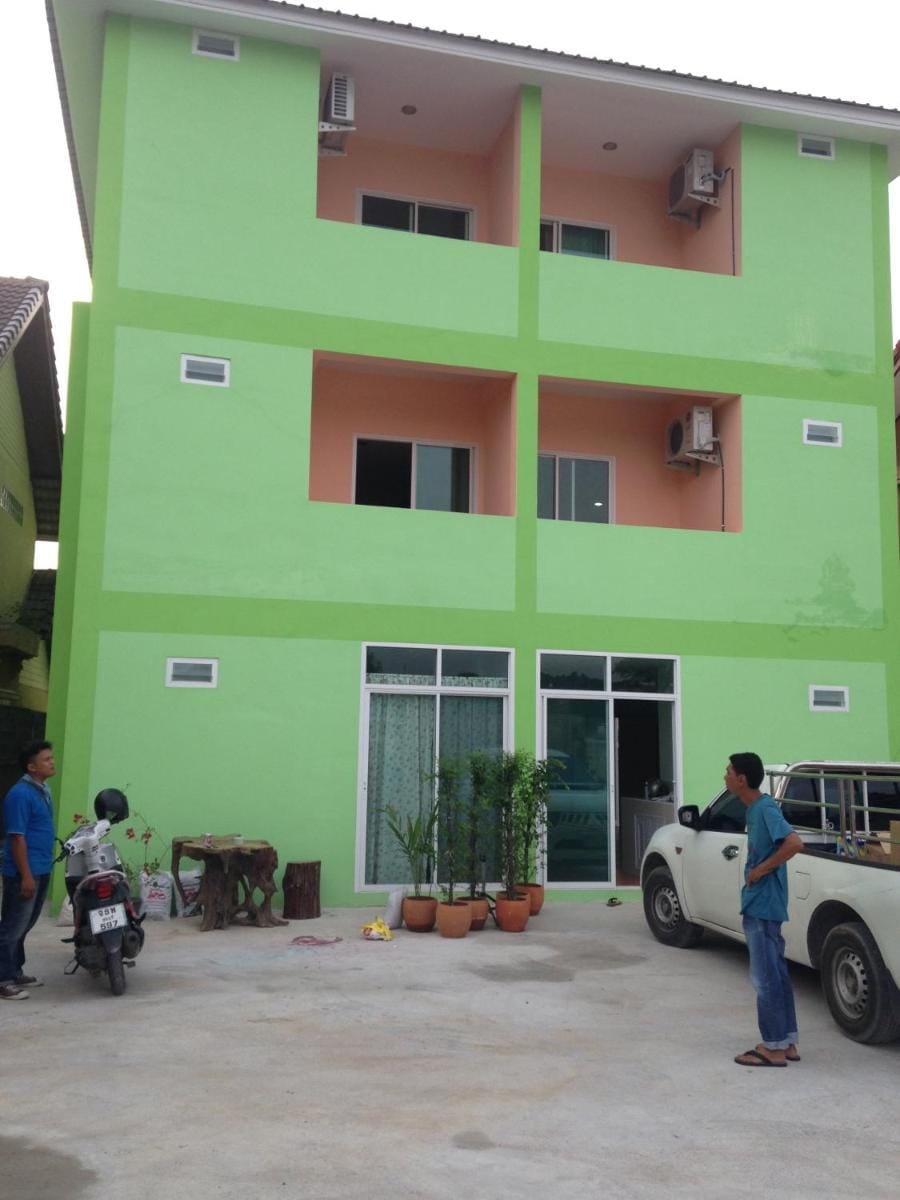 J&E Inn in Pattaya City