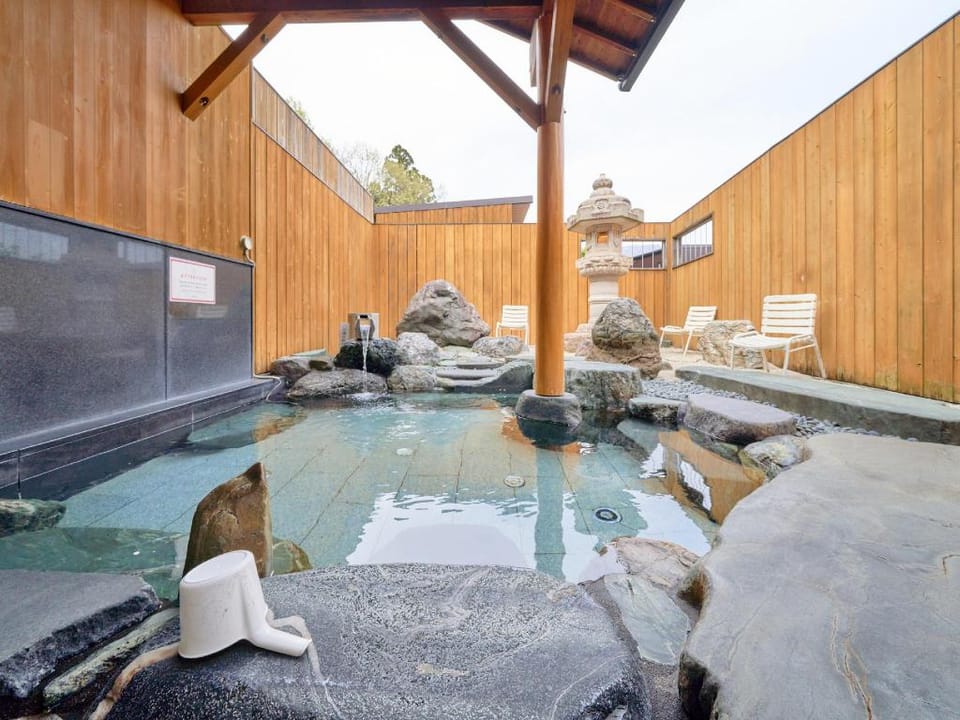 Green Park Santo Hotel in Shiga, Japan