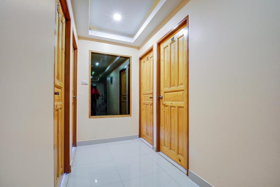 Patumnak Beach Guesthouse Hotel in Pattaya City