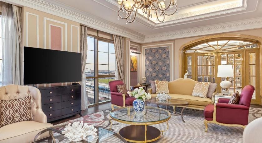 Al Habtoor Palace - Preferred Hotels & Resorts Hotel in Dubai