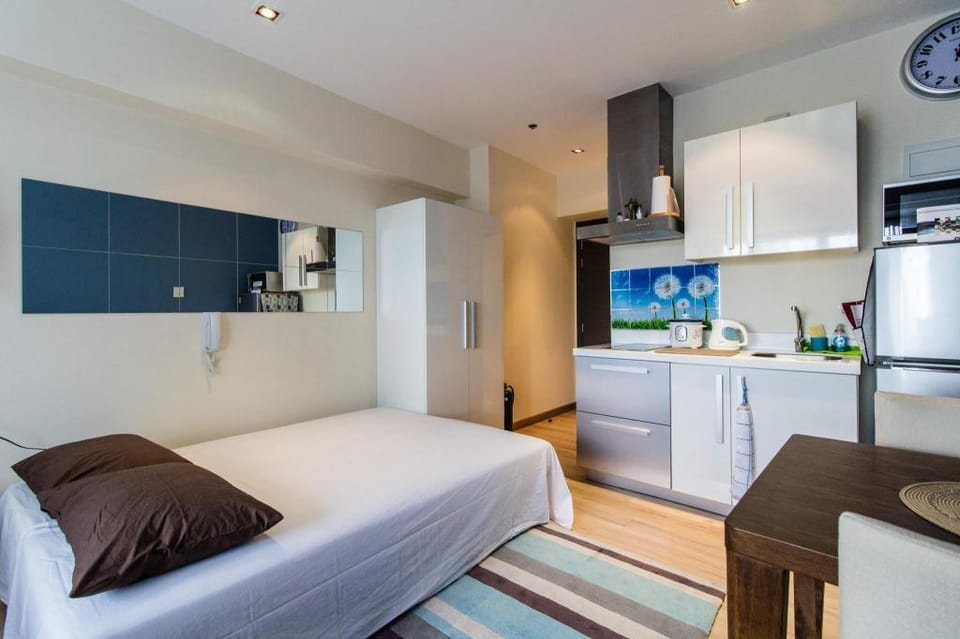 Deluxe Studio Knightsbridge Makati 37F Apartment in Mandaluyong