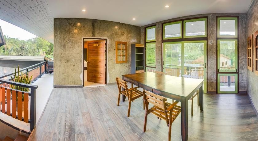 Tonmai Suites Bed and Breakfast in Krabi Changwat